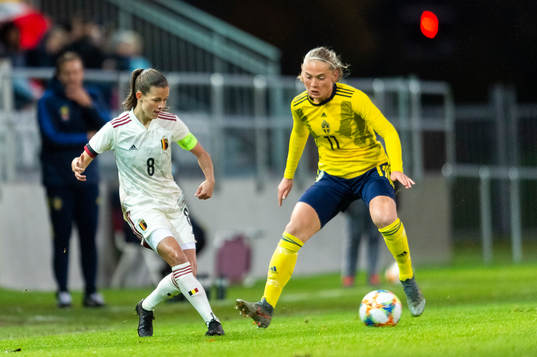 Van Belle Shari of Belgium and Paulina Nyström of Sweden