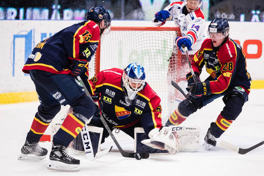 Djurgårdens Rasmus Bengtsson, målvakt Mantas Armalis och