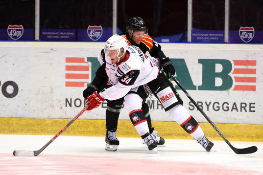 Malmö Redhawks Carl Söderberg och Brynäs Nicklas