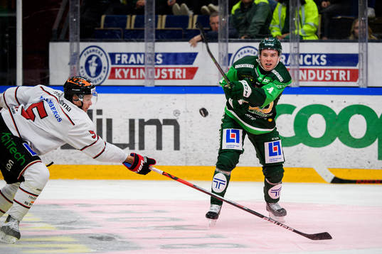 Örebros Gustav Backström och Färjestads Oscar Lawner
