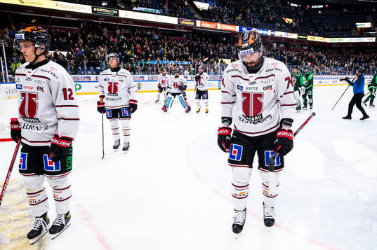 Örebros Filip Barklundoch Nick Ebert deppar