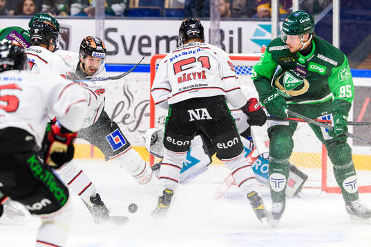 Örebros Rasmus Rissanen och Färjestads Jacob de la Rose