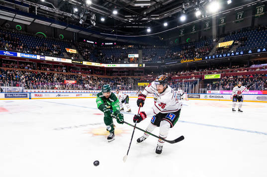 Färjestads Martin Johansson och Örebros Emil Larsson