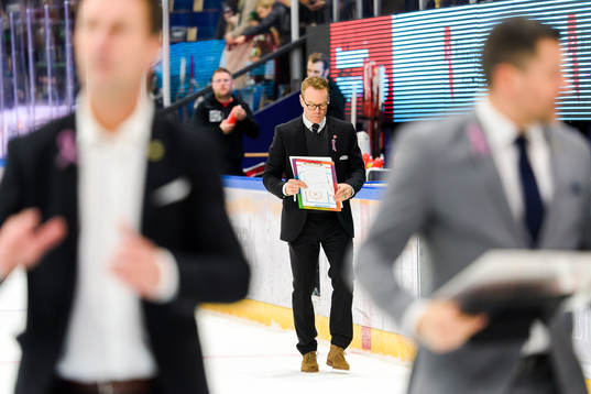 Örebros tränare Niklas Eriksson  deppar