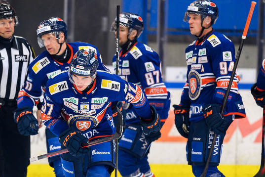 Växjös Glenn Gustafsson jublar