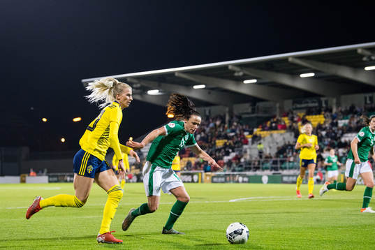 Sofia Jakobsson of Sweden and Áine O'Gorman of Ireland