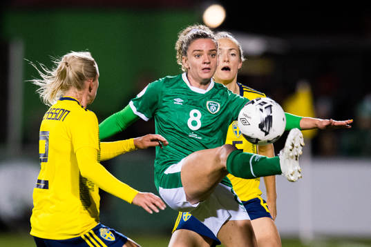 Leanne Kiernan of Ireland and Magdalena Eriksson of Sweden