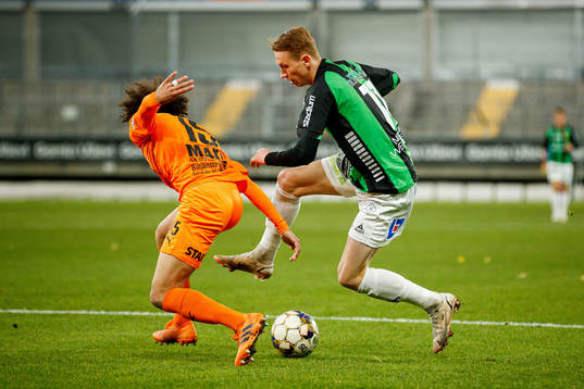 AFC Eskilstunas Viktor Fors och GAIS Julius Lindberg