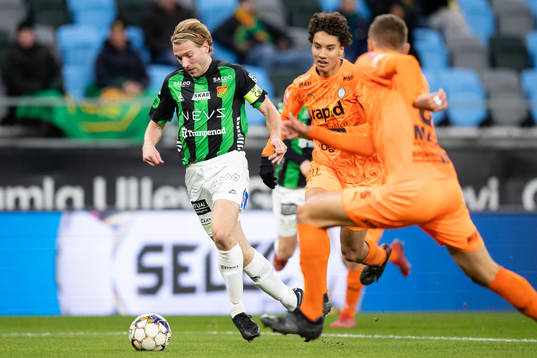 GAIS August Wängberg och AFC Eskilstunas Robin Tihi
