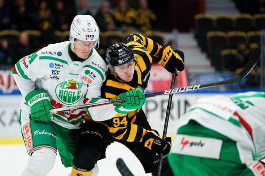 Rögles Adam Edström och Skellefteås Linus Karlsson