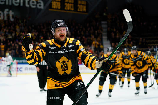 Skellefteås Oskar Nilsson jublar