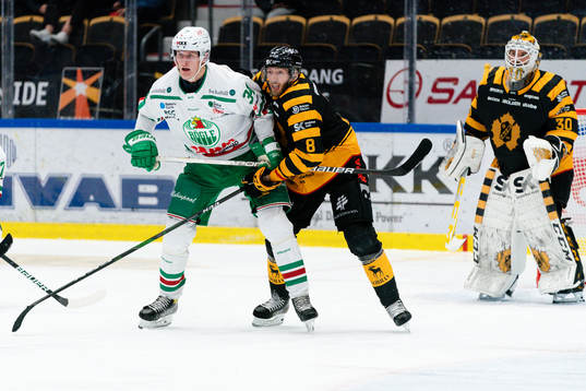 Rögles Adam Edström och Skellefteås Petter Granbergunder