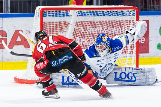Leksands målvakt Kasimir Kaskisuo och Luleås Linus Omark