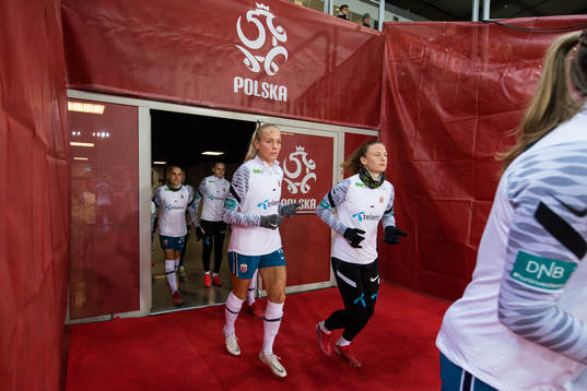 Guro Bergsvand and Synne Skinnes Hansen of Norway prior to