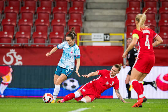 Tuva Hansen of Norway and Gabriela Grzywińska of Poland
