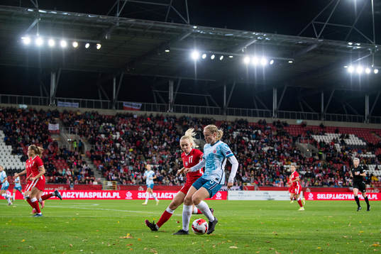 Zofia Buszewska of Poland and Julie Blakstad of Norway