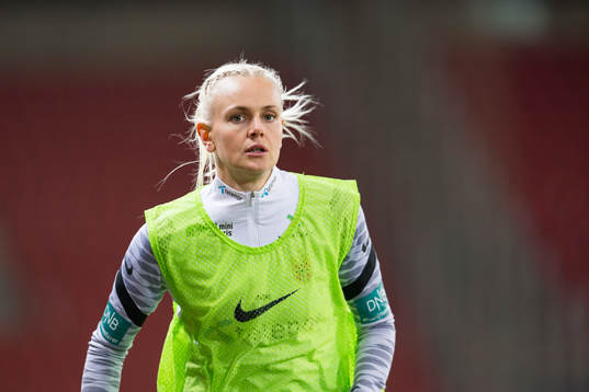 Karina Sævik of Norway warms up