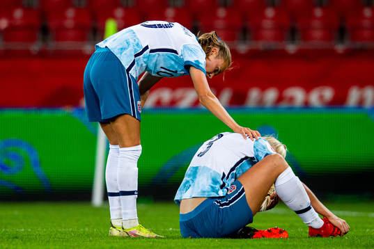 Caroline Graham Hansen and Maria Thorisdottir of Norway