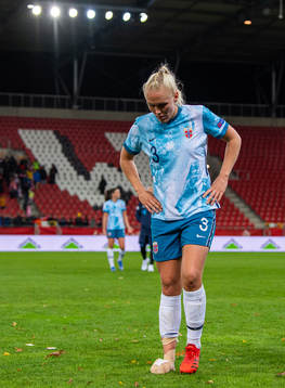 Maria Thorisdottir of Norway with an injury
