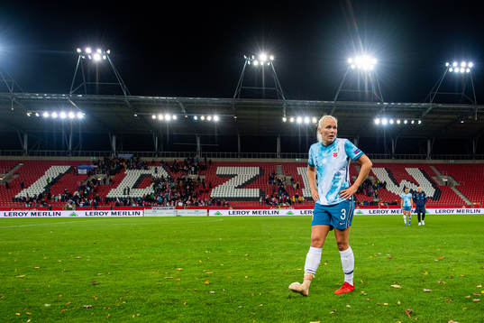 Maria Thorisdottir of Norway with an injury