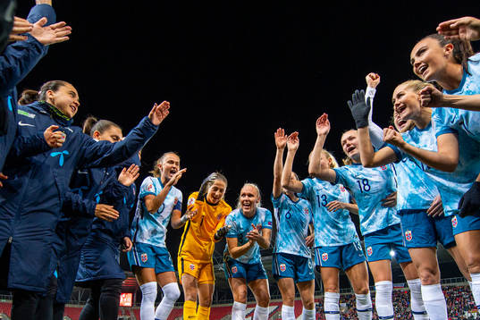 Heidi Ellingsen, Caroline Graham Hansen, goalkeeper Cecilie