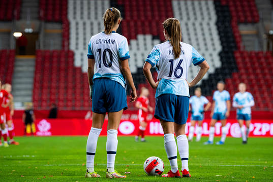 Caroline Graham Hansen and Guro Reiten of Norway