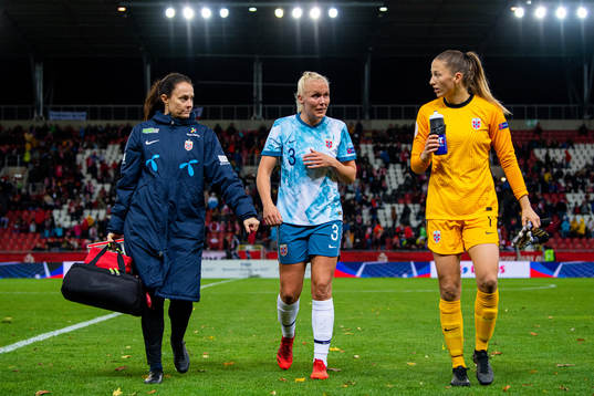 Margareta Endresen, physio of Norway, Maria Thorisdottir