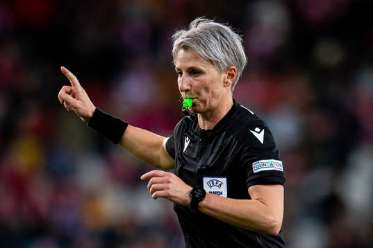 Jana Adamkova, referee