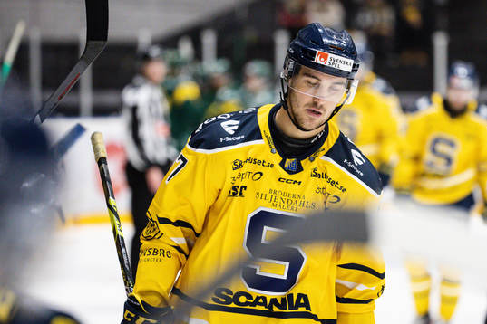 Södertäljes Jonatan Harju deppar