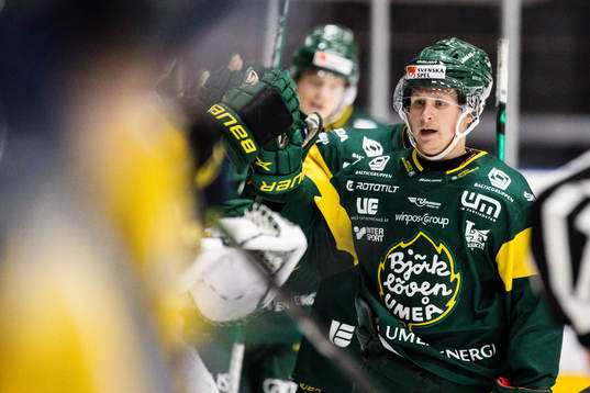 Björklövens Karl Johansson jublar