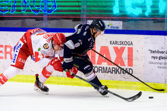 Troja-Ljungbys  Julius Vähätalo och Karlskogas Albert