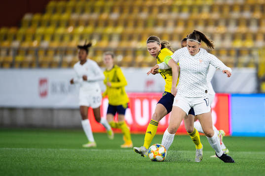 Sveriges Bea Sprung och Frankrikes Juliette Arthur