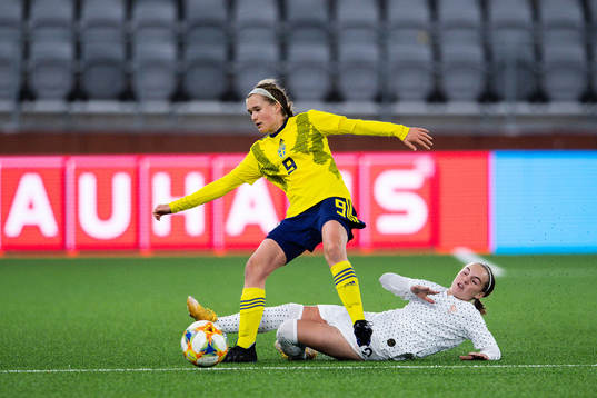 Sveriges Erica Persson Welin och Frankrikes Charline Coutel