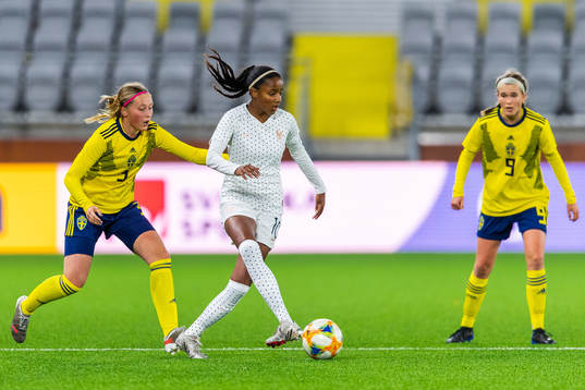 Sveriges Petronella Winblad och Frankrikes Shana Chossenotte