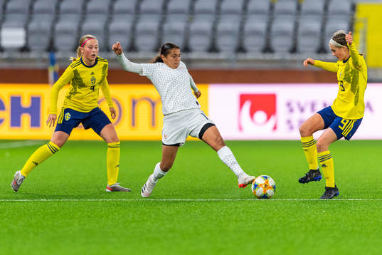 Sveriges Petronella Winblad och Erica Persson Welin