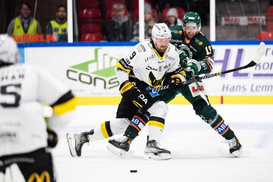 Västerås Mikael Frycklund och Kristianstads Amil Krupic