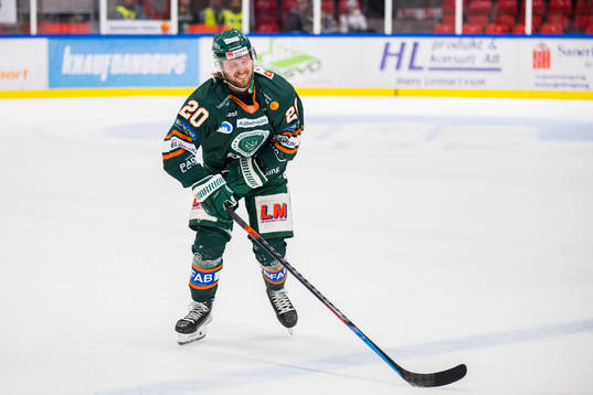 Kristianstads Erik Flood har ont
