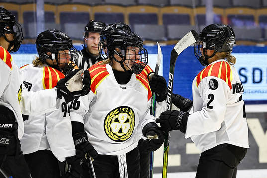 Brynäs Katerina Mrazova jublar