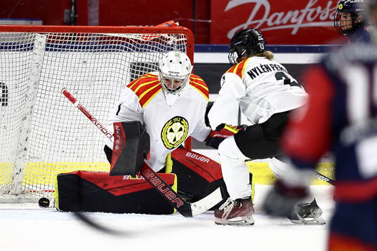 Brynäs målvakt Evelina Mäkinen