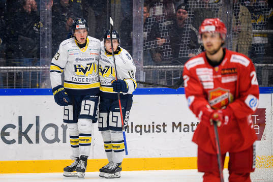 s Måns Lindbäck och Zion Nybeck jublar