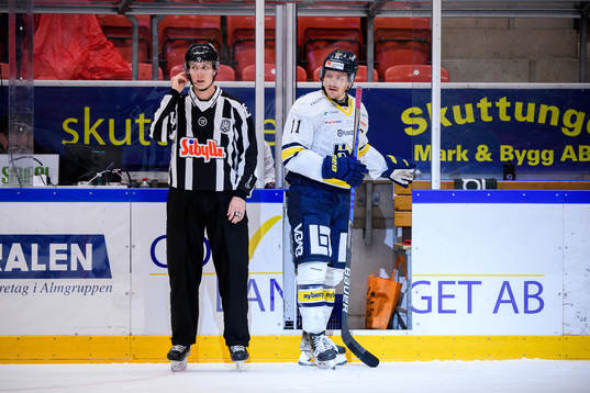 s Simon Önerud deppar