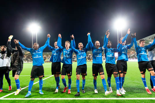 Halmstads spelare jublar