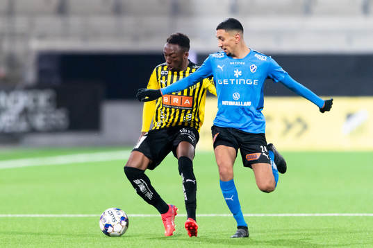 Häckens Benie Adama Traore och Halmstads Amir Al-Ammari