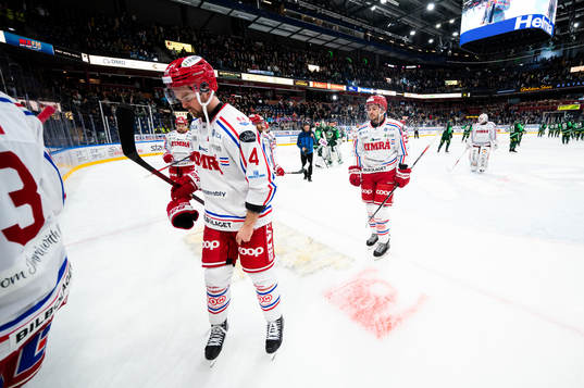 Timrås Tim Erixon deppar med lagkamrater