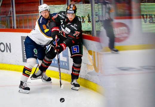 Djurgårdens Linus Arnesson och Örebros Oliver Eklind