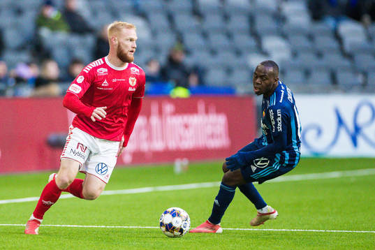 Kalmars Nils Fröling och Djurgårdens Edward Chilufya