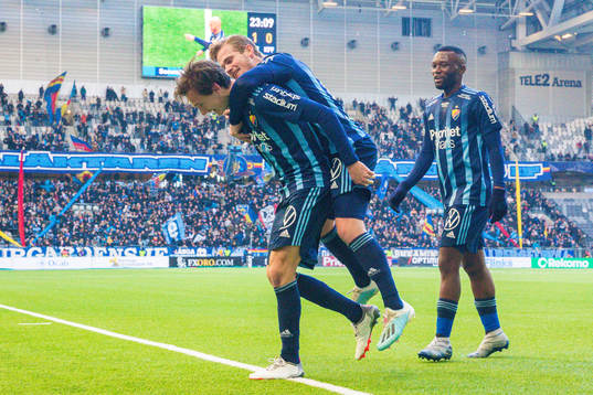 Djurgårdens Hjalmar Ekdal jublar