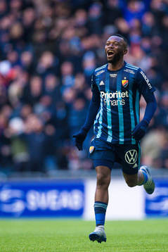 Djurgårdens Emmanuel Banda jublar