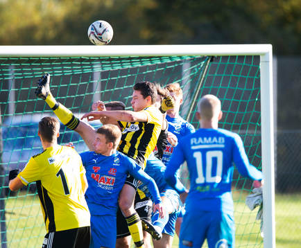 IFK Hässleholms Isak Orajärvi i matchen i division 2