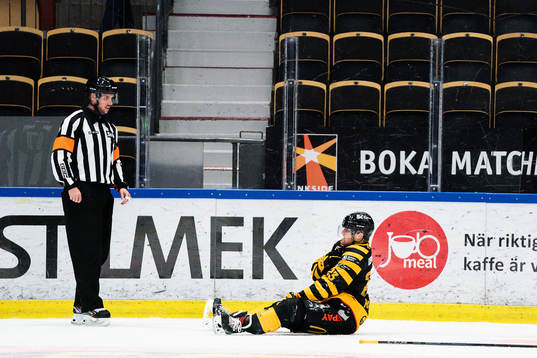 Skellefteås Adam Mascherin skadas